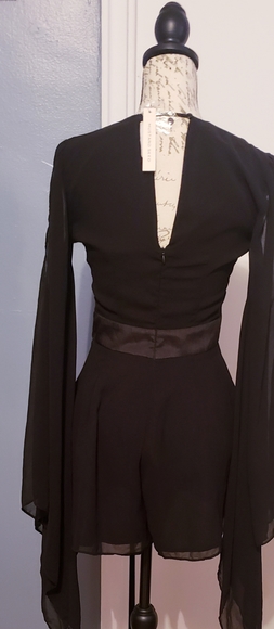 Mustard Seed black keyhole long sleeve romper - Picture 2 of 2